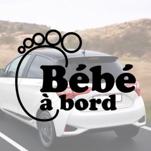 Sticker vinyle Bébé à bord en forme de pied pour voiture.