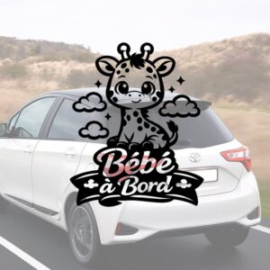 Bébé à bord avec une girafe bébé - aperçu sur vitre de voiture